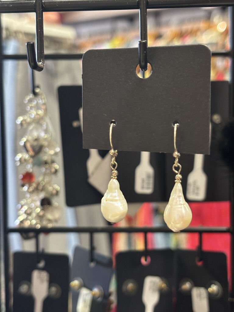Baroque Pearl Drop Earrings