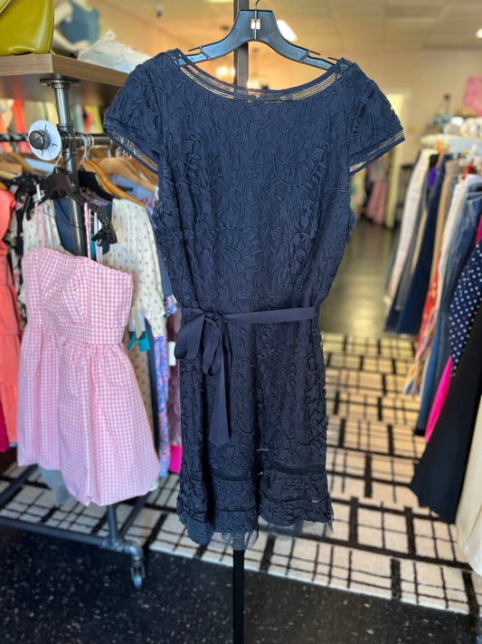 Adrianna Papell - Cap Sleeve Dress w. Lace Overlay - Navy