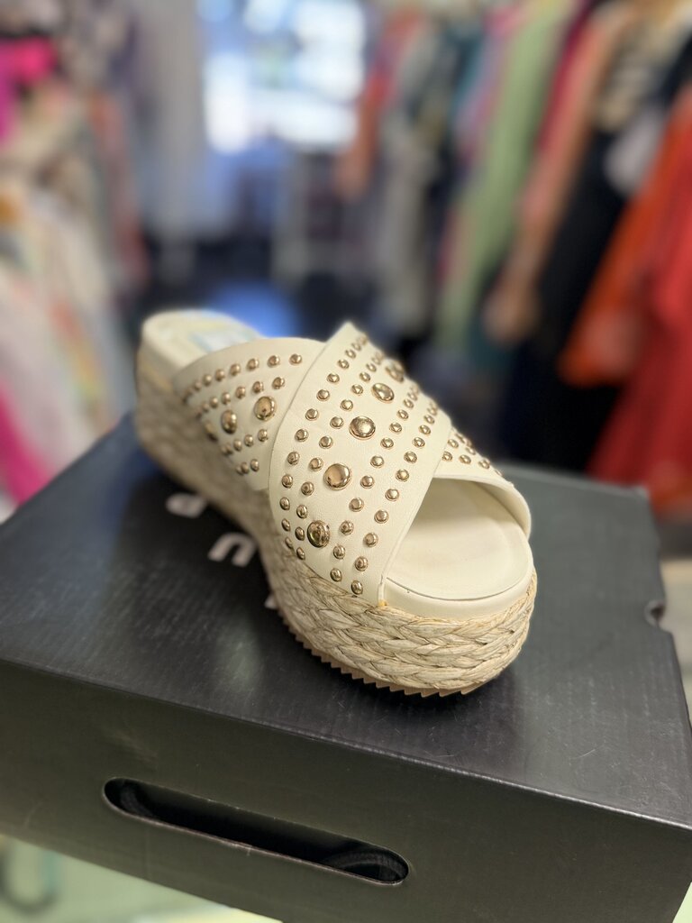 Shu Shop - NIB - Kaia Sandals in Bone