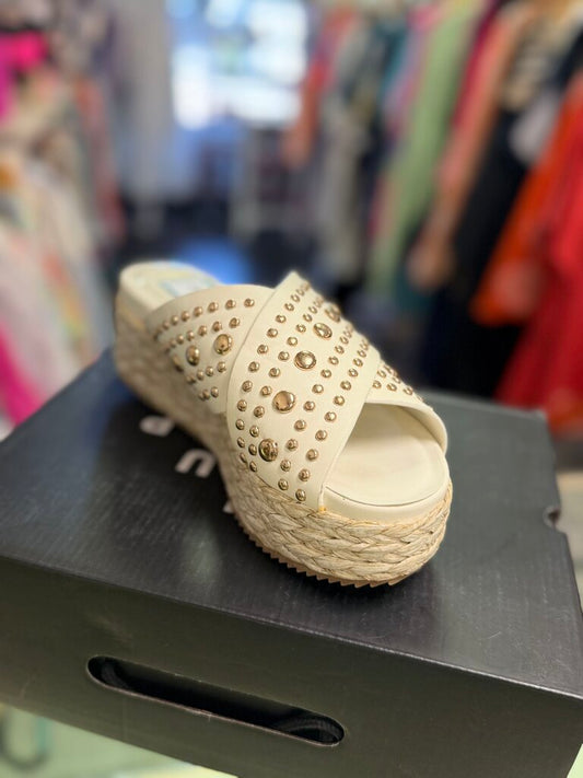 Shu Shop - NIB - Kaia Sandals in Bone