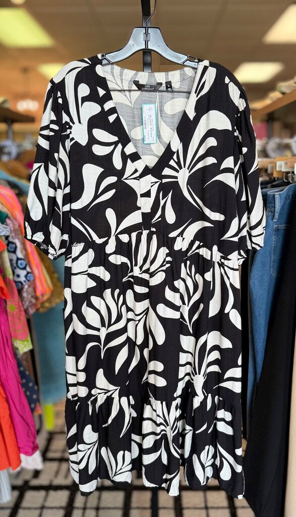 Mlle Gabrielle - Black Floral Dress