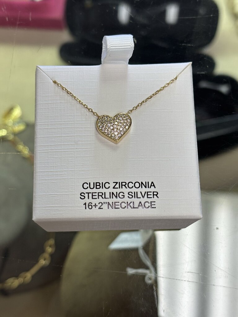 NIB Pendant Necklace