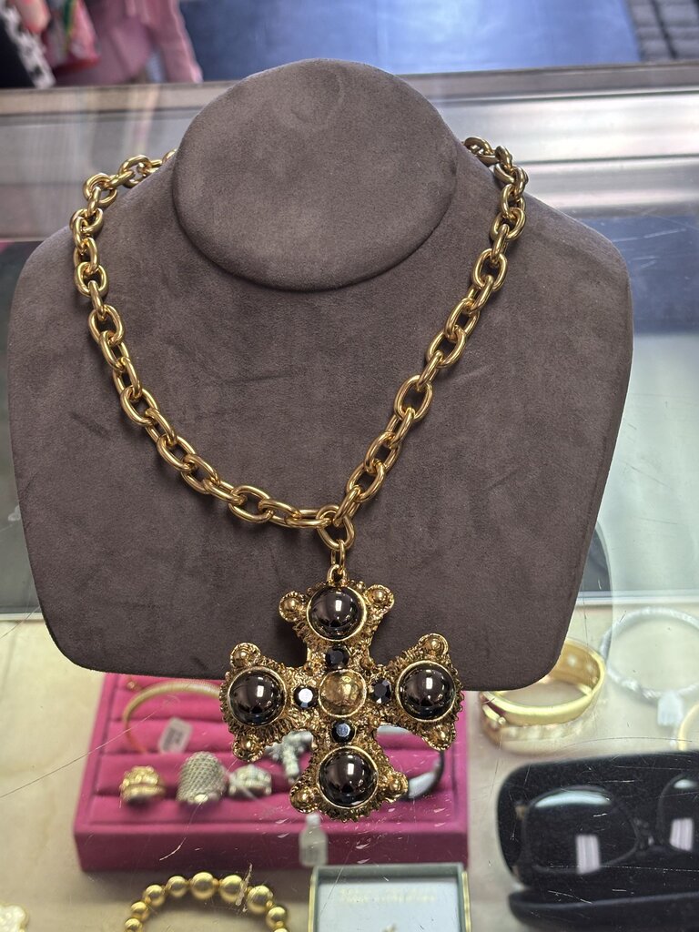 Yochi - Cross Necklace