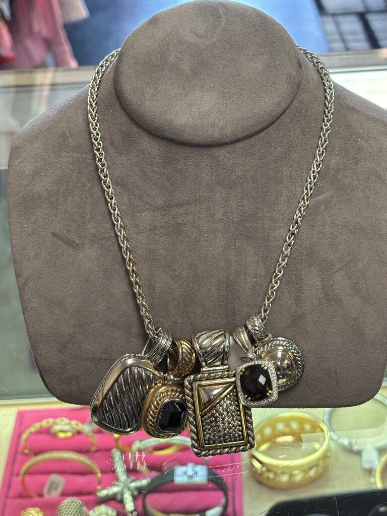 Set of Chain Necklace and Interchangeable Pendants