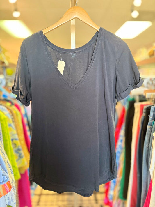 Lululemon - Love V-Neck Shirt - Black