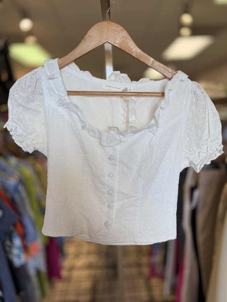 Altar'd NWT-Erin Button Up Top