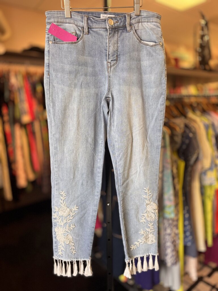 Tribal Jeans - Skinny Crop Jeans w Tassel and Embroidery Detail