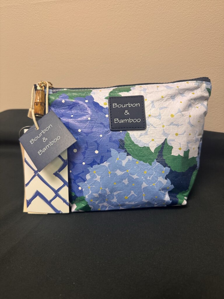Bourbon & Bamboo NWT - Ditty Bag in Hydrangea Print