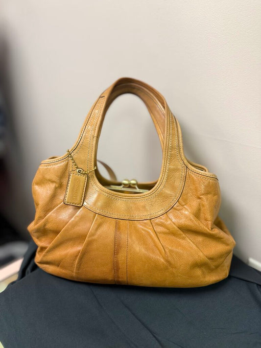 VTG Coach- Ergo Pleated Kiss Lock Bag - Tan