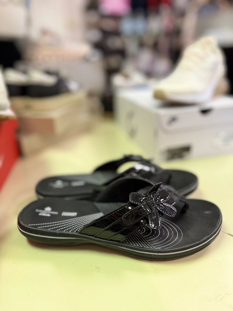 Clarks - Cloudstepper Brinkley Sandal - Black