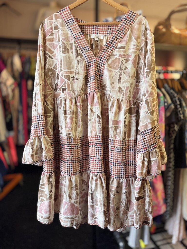 Entro -Tiered Mini Dress in Abstract Print