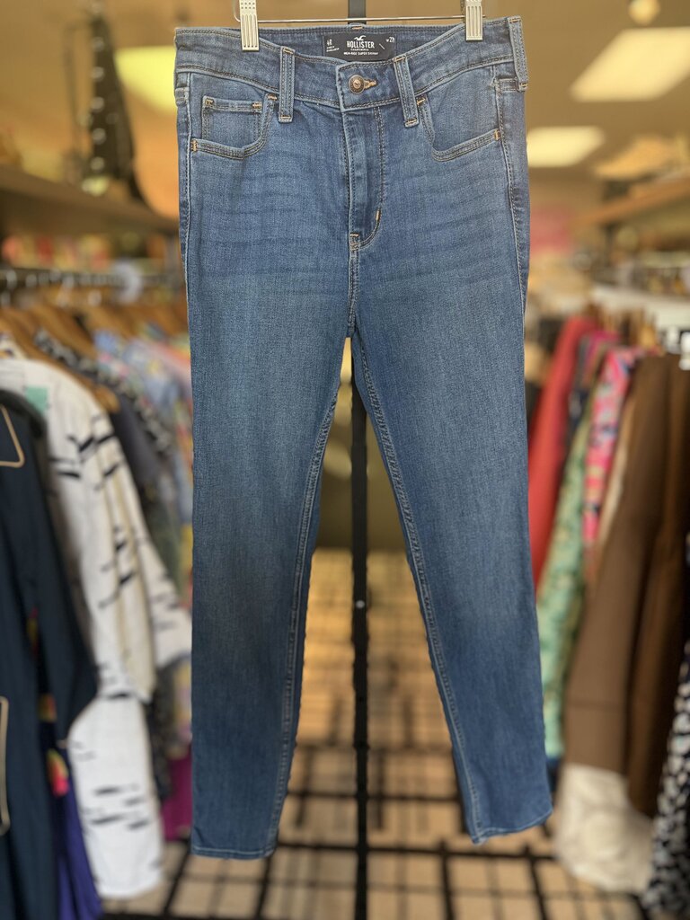 Hollister- Low-Rise Skinny Jeans