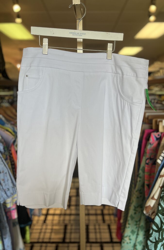 Renuar - White Pull-On Bermuda Shorts