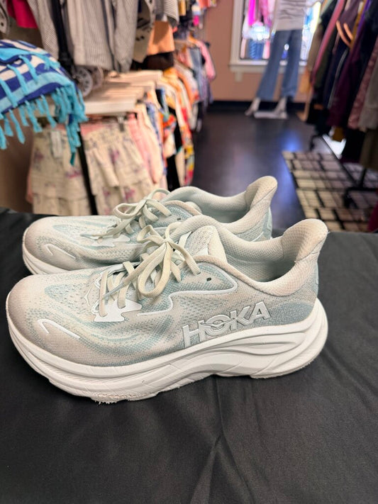 Hoka - GUC Clifton 10 Sneakers