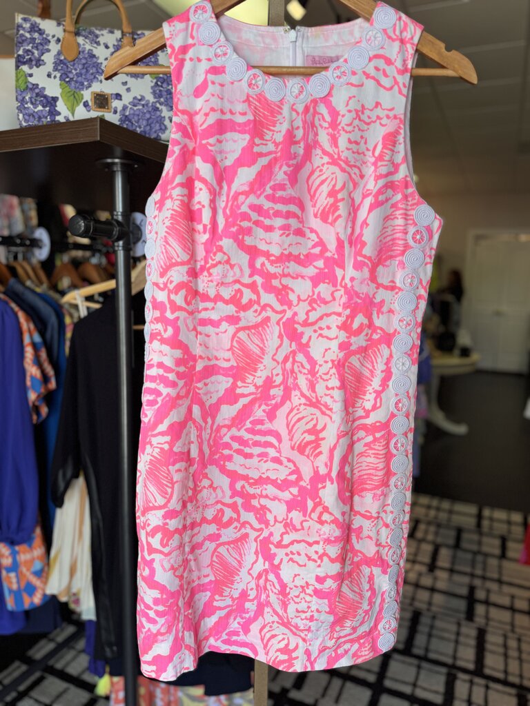 Lilly - Mila Shift Dress in "Coral Reef Beside the Point"