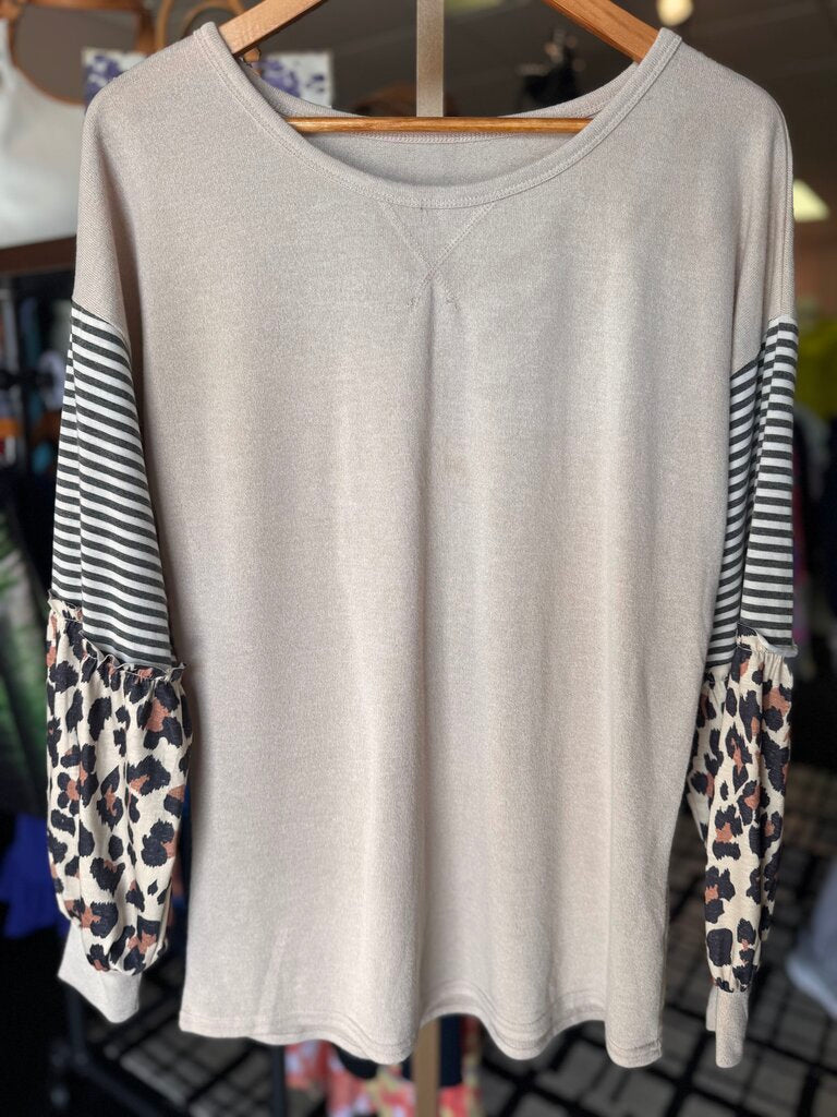 Colorblock LS Top - Cream w. Animal Print