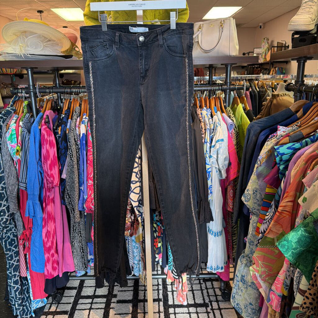 Zara - Black Embellished Jeans w. Raw Hem