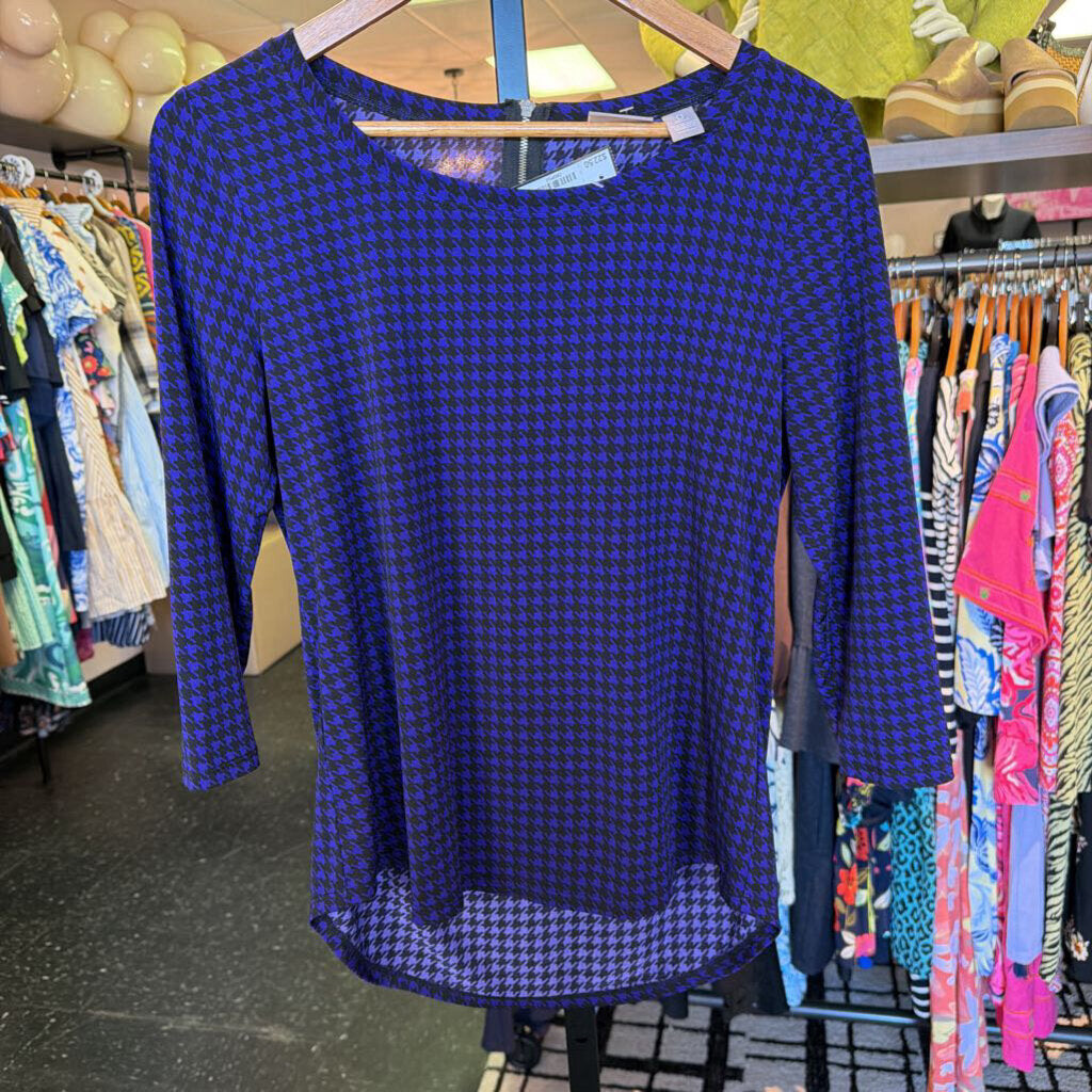 Chico's - 3/4 Crewneck Top in Purple Houndstooth Print