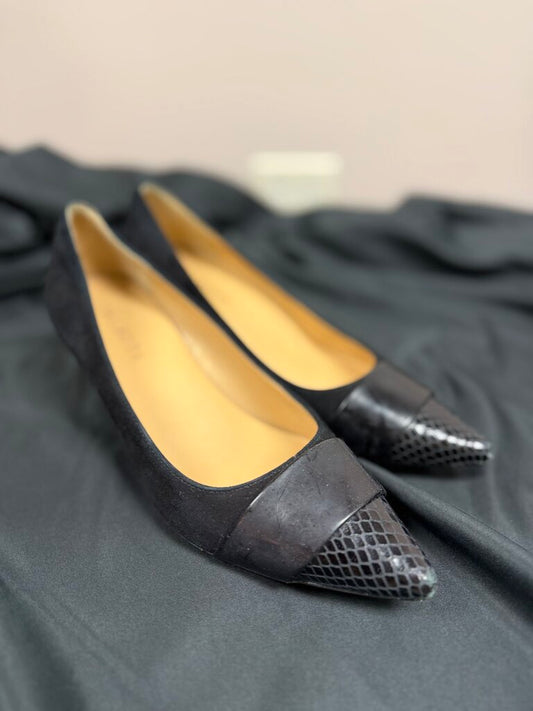 Talbots - Suede Pumps w. Embossed Cap Toe - Black
