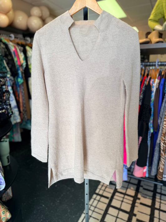 Elizabeth McKay - Cashmere V-Neck Sweater - Beige