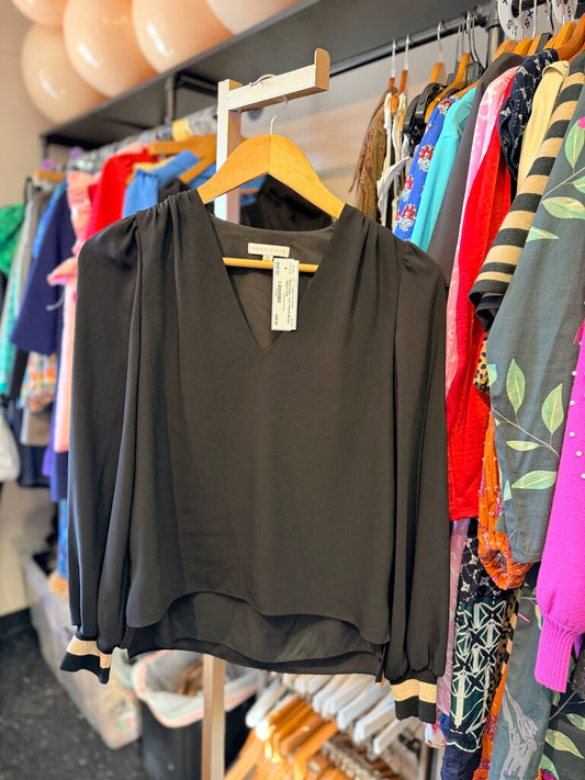 Anna Cate - LS V-Neck Blouse - Black