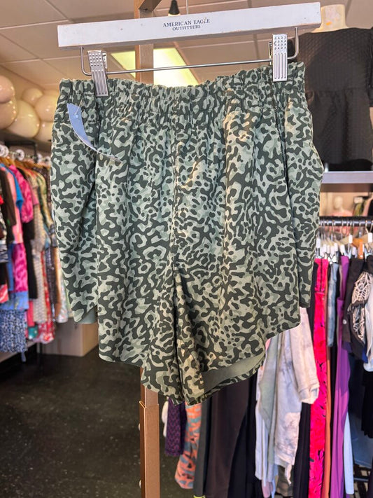 Athleta - Hustle 4.5" Short - Green