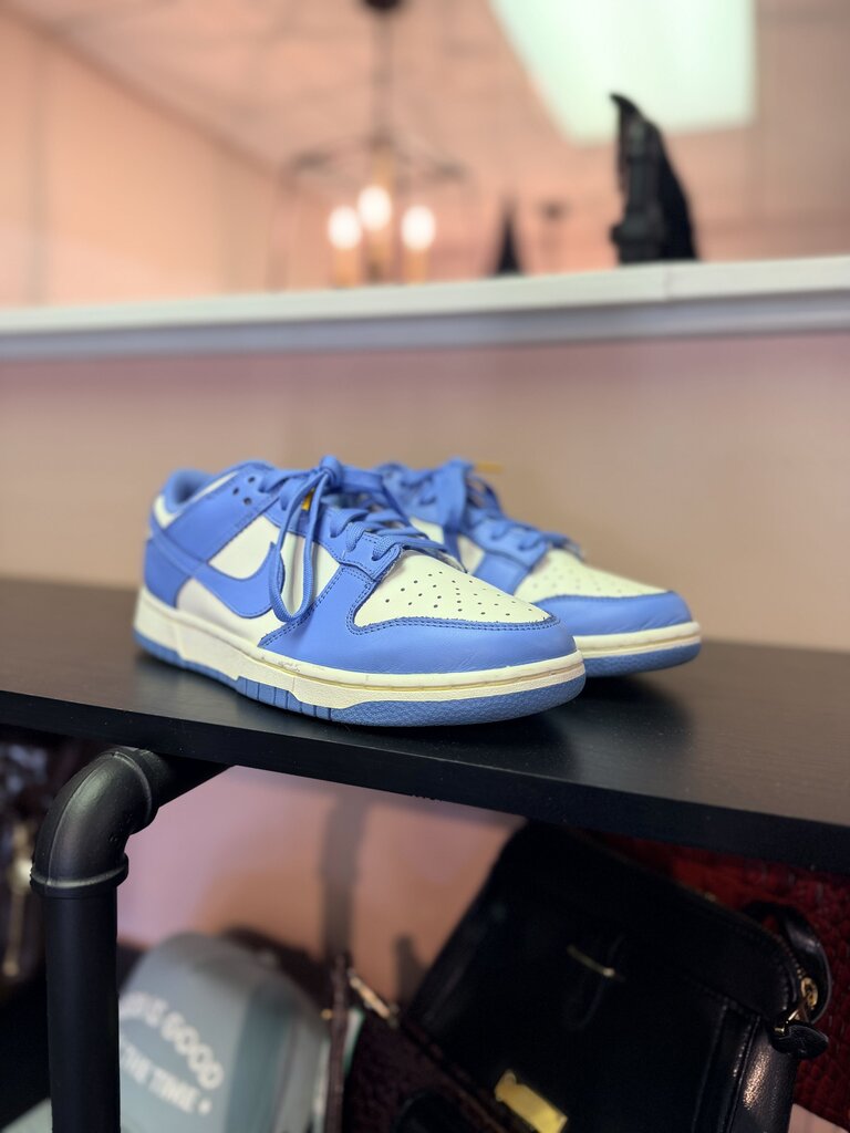 Nike - Dunk Low in Coast Colorway