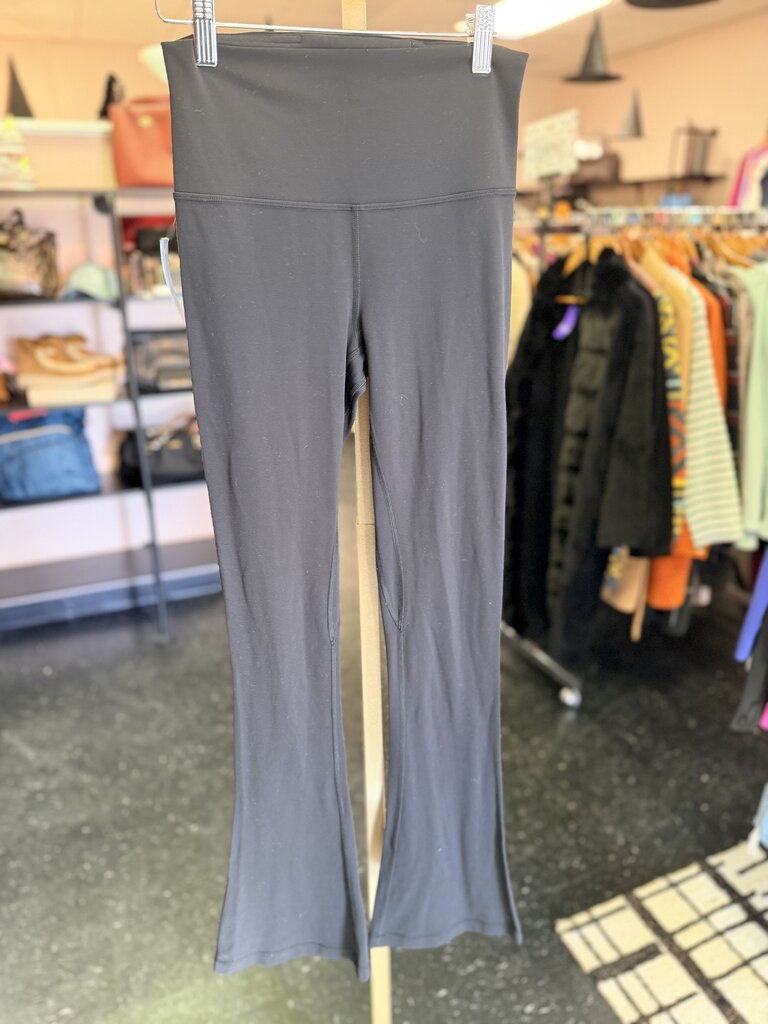 Lululemon- Groove Nulu Flare Leggings in Black