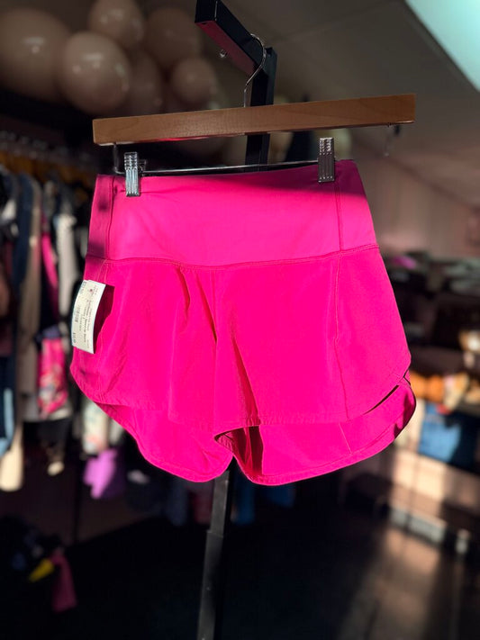 Lululemon - Speed Up Shorts in Magenta