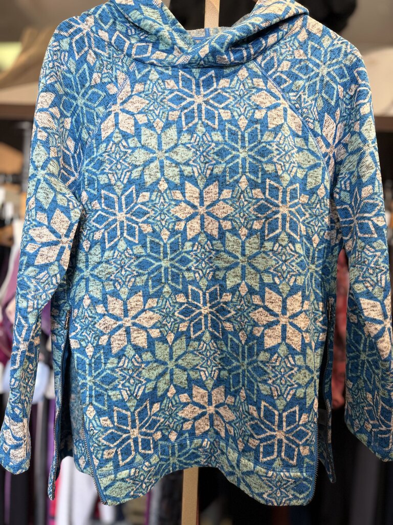 T by Talbots - Hooded Fleece Pullover - Blue Snowflake