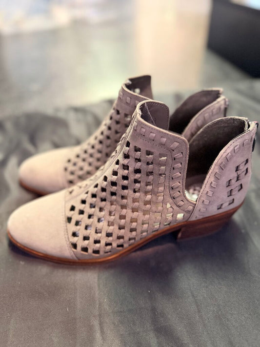 Vince Camuto- Ankle Boots in Greystone