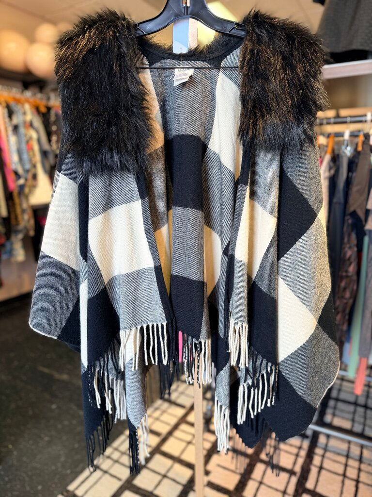 J.Crew - Buffalo Plaid Poncho w. Fur Trim Neck